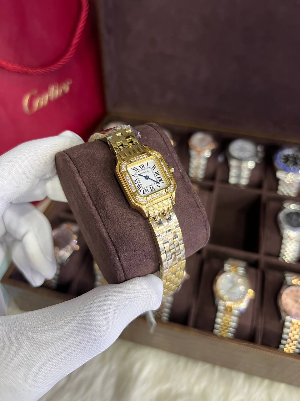 C. L’Icône Féminine – La Panthère de Prestige (Édition Joaillerie)