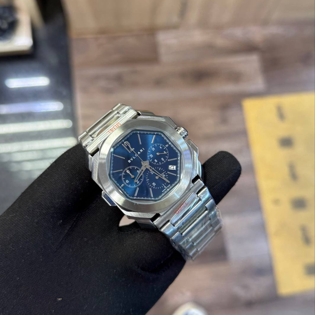 B. L’Architecturale – Octo Chronographe (Édition Sablée 904L)