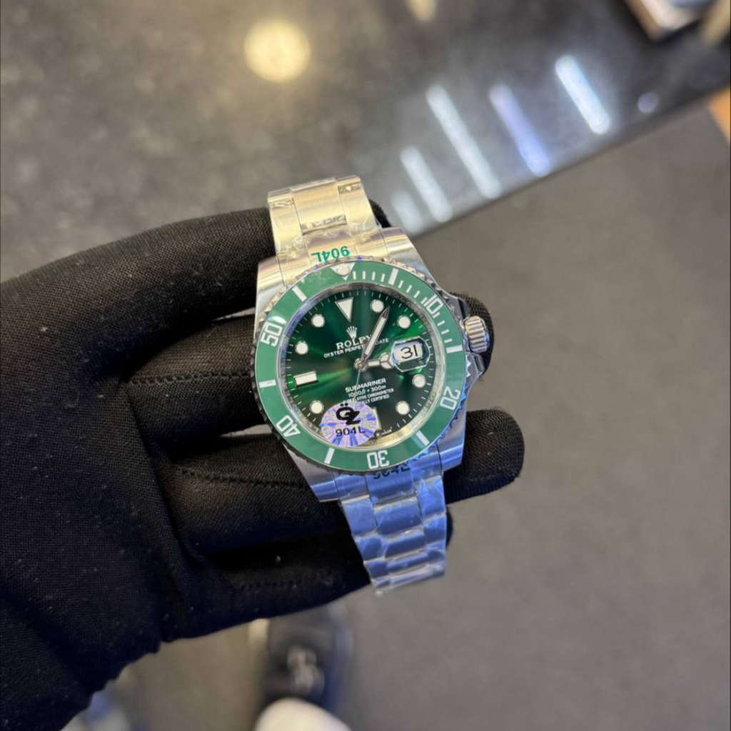 R. L’Iconique – Submariner Date 41 (Édition Green Bezel & Black)